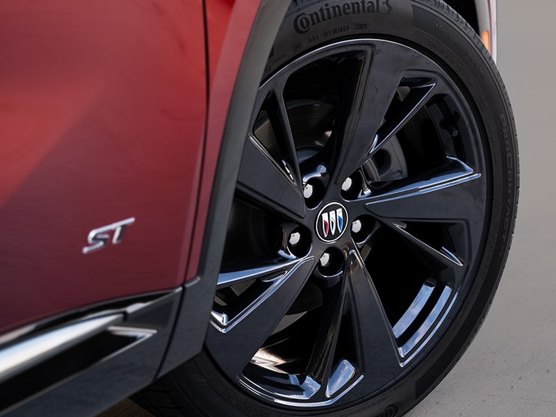 Close-up Head-On View of a 2025 Buick Envision ST Sporty Compact SUV