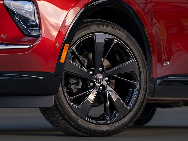 Close-up Head-On View of a 2025 Buick Envision ST Sporty Compact SUV